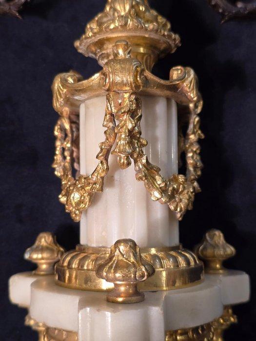 Kandelaber (2) - Gepatineerd brons, Verguld brons - Vergulde, Antiek en Kunst, Antiek | Meubels | Stoelen en Banken