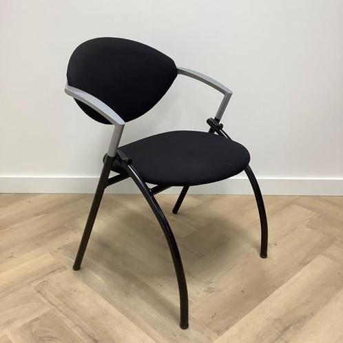 Tweedehands Vepa Alpine vergaderstoel  /  stapelstoel, zwart, Huis en Inrichting, Stoelen, Eén, Zwart, Gebruikt, Stof, Ophalen of Verzenden