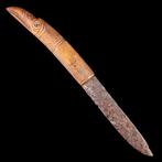 Middeleeuws, Vikingtijd IJzeren mes met een boten raafvormig, Antiek en Kunst
