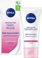 NIVEAGezichtscrème Essentials droge huid SPF 15, 50 ml, Verzenden, Nieuw