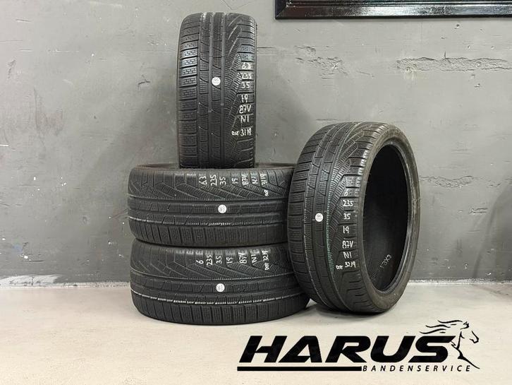 235/35/19 87V Pirelli winterbanden 6,3/6mm profiel 4 stuks, Auto-onderdelen, Banden en Velgen, 19 inch, Erkend duurzaam, Winterbanden