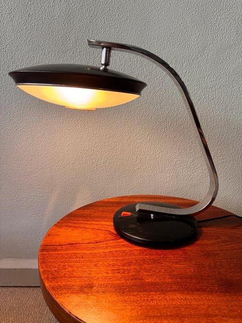 Luis Perez de la Oliva - Tafellamp - 520C - Chroom, Glas,, Antiek en Kunst, Antiek | Lampen