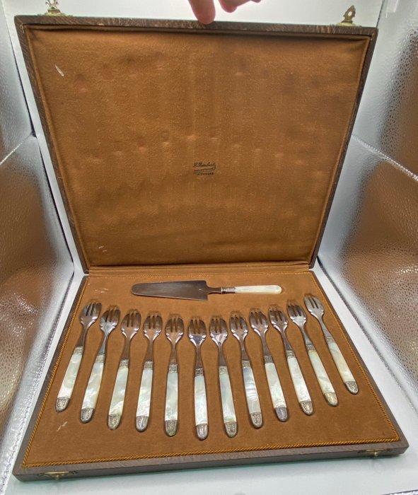 orfèvre Jambert - Eetservies (13) - Schelp, Verzilverd -, Antiek en Kunst, Antiek | Meubels | Tafels