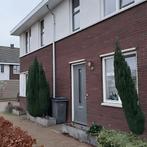 Ruime Tussenwoning met Tuin en Parkeerplaats gevonden in Alm, Huizen en Kamers, Direct bij eigenaar, Almere, Almere