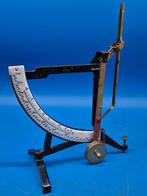 Feinwaage – Mechanische Präzisionswaage mit Skalenanzeige –, Antiek en Kunst