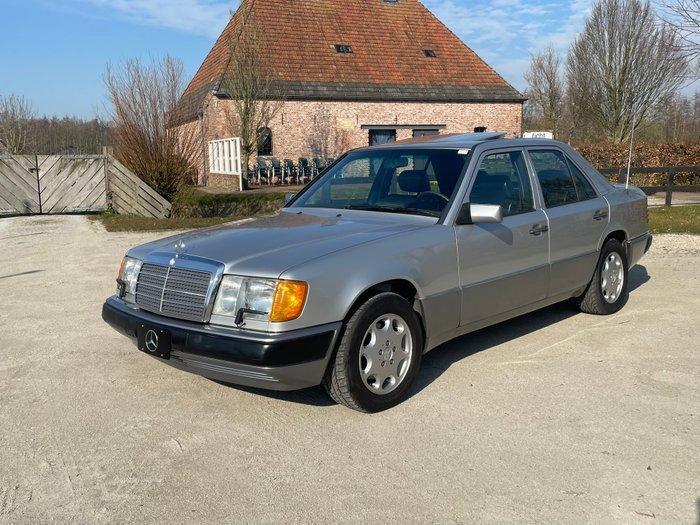 Mercedes-Benz - E 400 - 1992, Auto's, Oldtimers