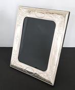 Fotolijst- groot formaat 32,5x26,5cm. - silver laminated