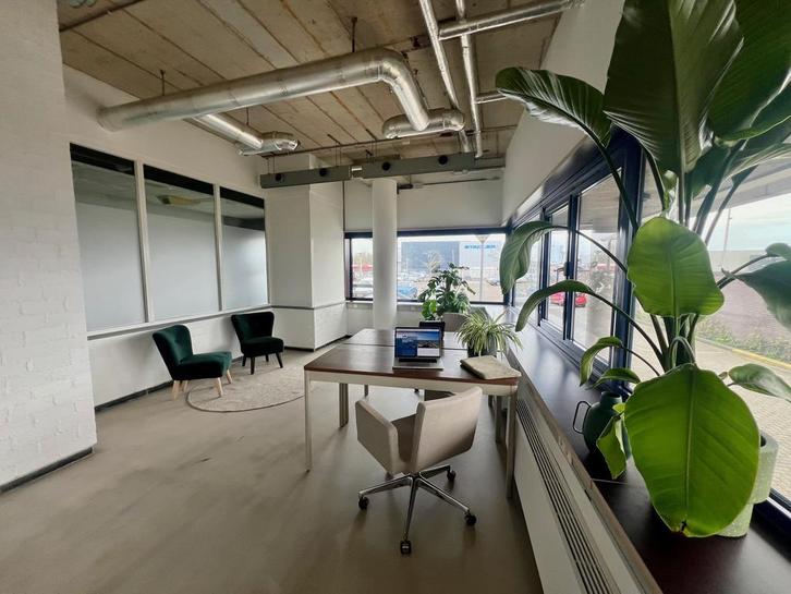 Bedrijfsruimte 33 m/2 op De Zwette (West) te Leeuwarden, Zakelijke goederen, Bedrijfs Onroerend goed, Bedrijfsruimte, Huur