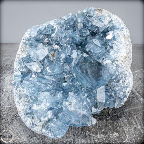 Eerste kwaliteit natuurlijke celestiet Geode- 7133.7 g, Verzamelen, Mineralen en Fossielen