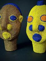 Kralenhoofden (2) - Bamileke - Kameroen (Zonder, Antiek en Kunst