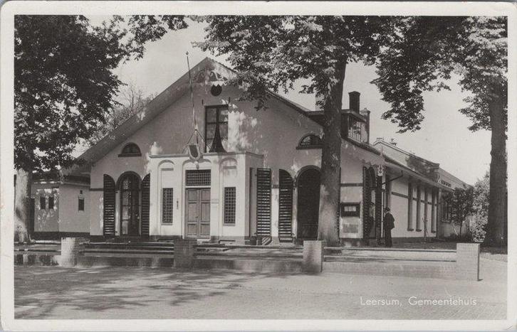 LEERSUM - Gemeentehuis, Verzamelen, Ansichtkaarten | Nederland, Verzenden