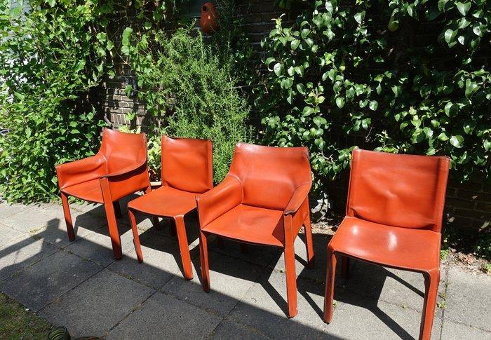 Cassina - Mario Bellini - Eetkamerstoel (4) - CAB 412 & CAB, Antiek en Kunst, Kunst | Designobjecten