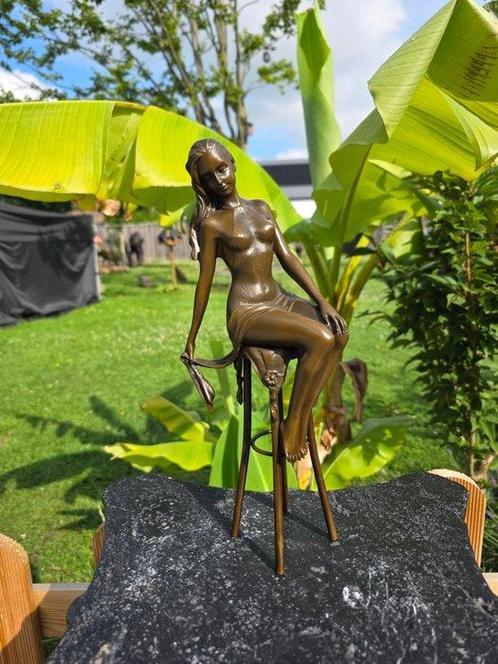 Beeld, Bronze Lady on Barchair - 29 cm - Brons, Antiek en Kunst, Kunst | Designobjecten