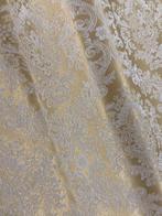 Luxe damast met brokaat uit Damaskus voor tapijtwerk -