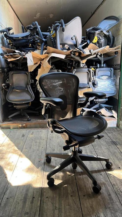 Herman Miller Aeron Remastered Maat A, Huis en Inrichting, Bureaustoelen, Bureaustoel, Zwart, Zo goed als nieuw, Ergonomisch, Verzenden