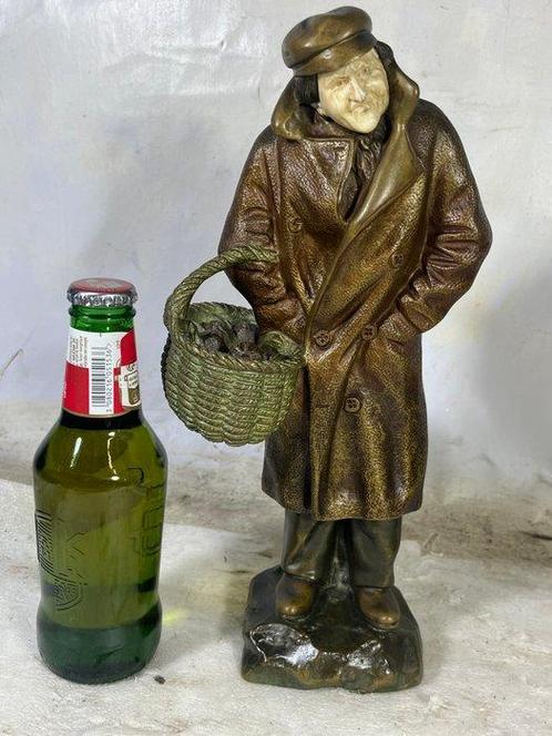 Secarel (XX) - sculptuur, Personnage porteur de pommes - 30, Antiek en Kunst, Antiek | Keramiek en Aardewerk