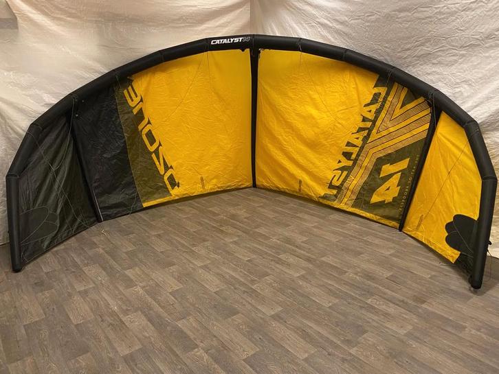 Ozone Catalyst V1 14m Beginnerskite, Watersport en Boten, Kitesurfen, Gebruikt, Ophalen of Verzenden