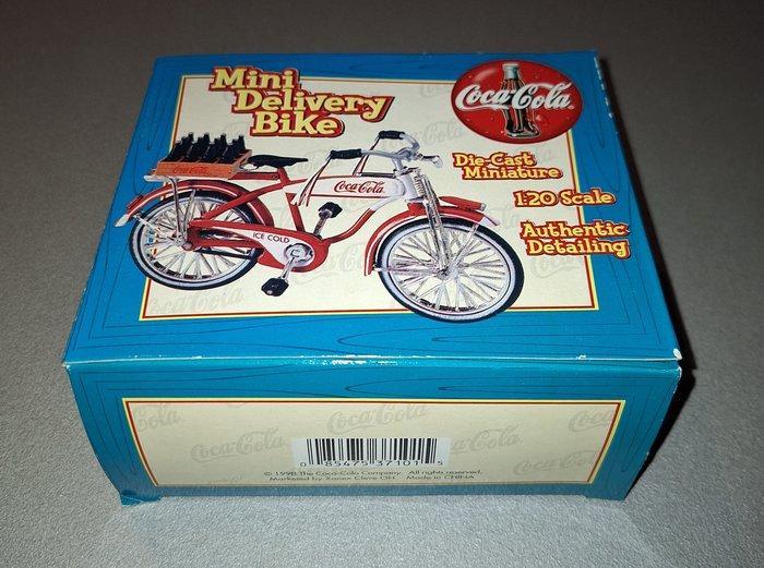 Xonex 1:20 - Model fiets - Coca-Cola Mini Delivery Bike, Antiek en Kunst, Antiek | Overige Antiek