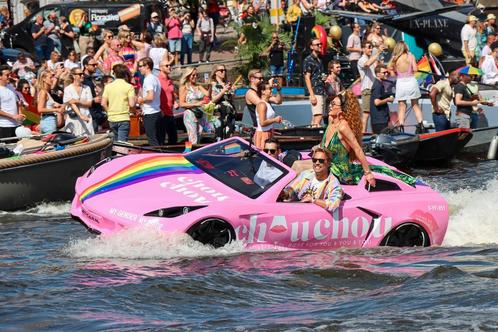 Vaar mee tijdens de Gay Pride Canal Parade Amsterdam!, Diensten en Vakmensen, Verhuur | Boten, Party- of Rondvaartboot, Sloep of Motorboot