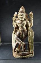 Groot beeld van God Vishnu - 49 cm - Hout - India - 19e eeuw