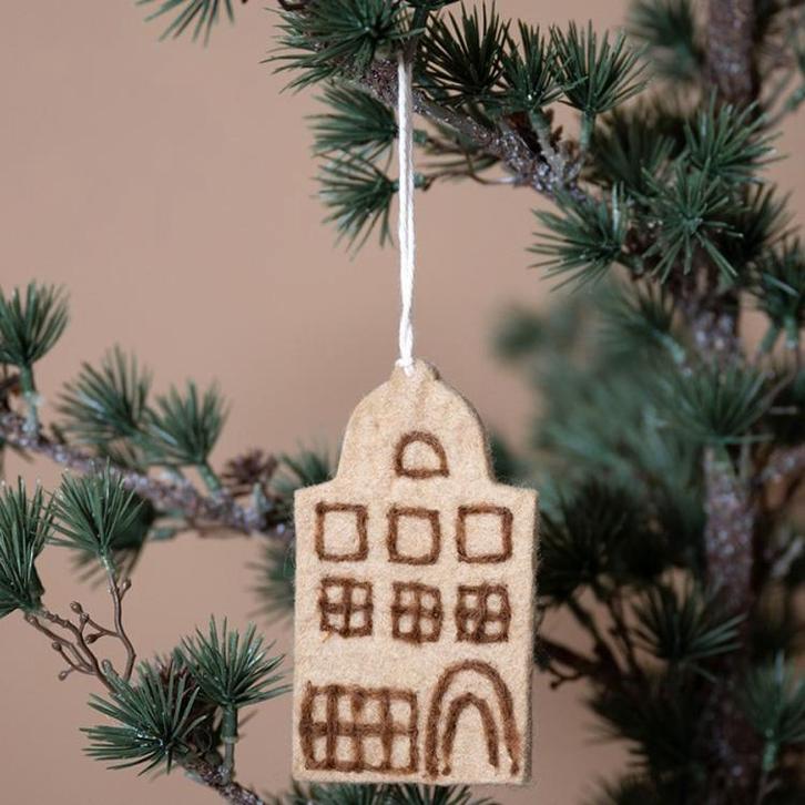 Hanger Vilt - Grachtenhuisje Klokgevel Geborduurd - Gingerbr, Diversen, Kerst, Nieuw, Ophalen of Verzenden