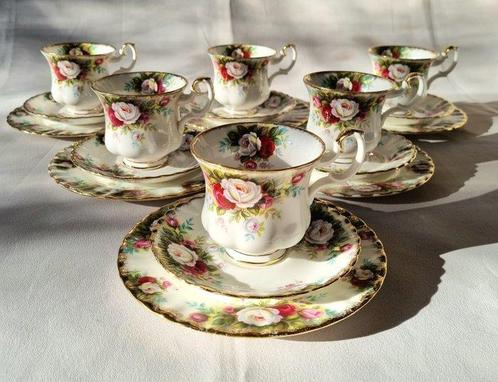 Royal Albert - Koffie- en theeservies (18) - Porselein -, Antiek en Kunst, Antiek | Meubels | Tafels
