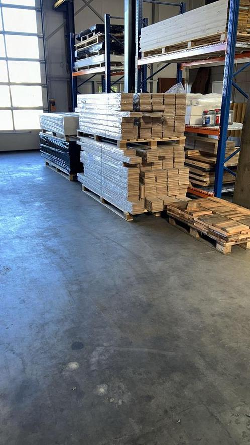 Aanbieding Massief eiken vloer Populair, Doe-het-zelf en Verbouw, Vloerdelen en Plavuizen, Nieuw, 10 m² of meer, 10 tot 30 cm