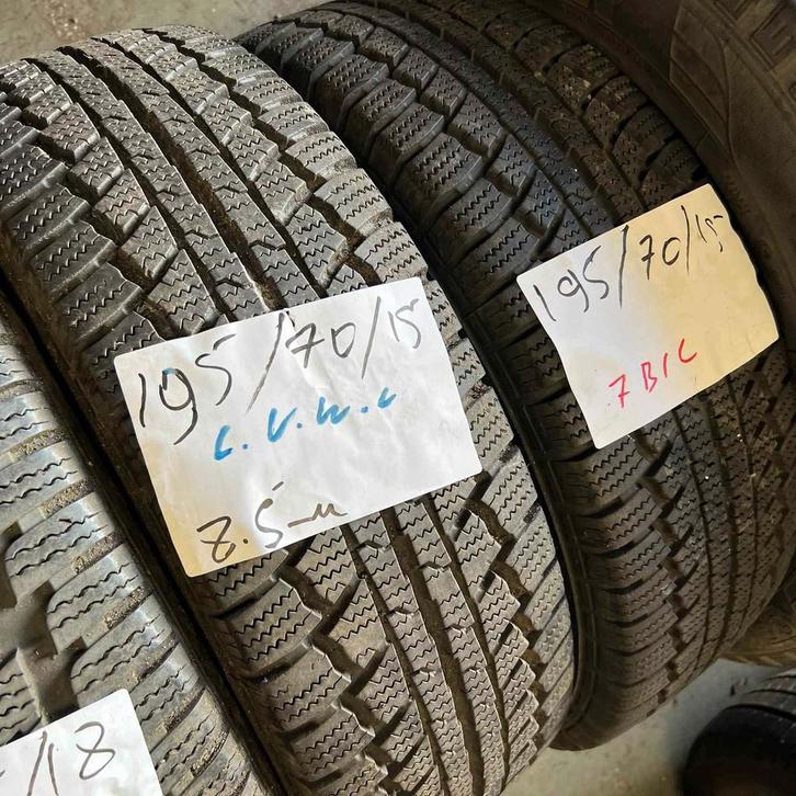 2 x Continental 195-70-15 C Winterbanden 8,5mm, Auto-onderdelen, Banden en Velgen, 15 inch, Winterbanden, 195 mm, Bestelwagen