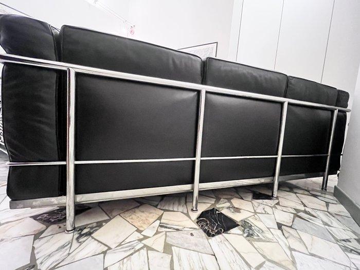 Cassina - Le Corbusier - Sofa - LC3 - Kalfsleer, Antiek en Kunst, Kunst | Designobjecten