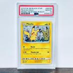 Pokémon Graded card - Pikachu Holo - Team Up Promo #SM162 -, Nieuw