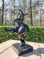 Beeld, abstract kunstig beeld van een dikke dame in zwarte, Antiek en Kunst