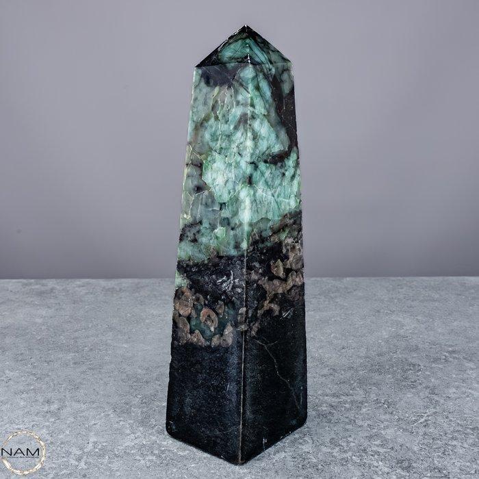 Smaragd Obelisk met pegmatiet en glimmerschiefer –, Antiek en Kunst, Curiosa en Brocante