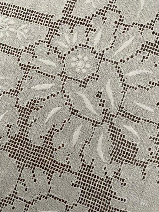 Sieraad tafelkleed van puur linnen van 12, met, Antiek en Kunst, Antiek | Kleden en Textiel