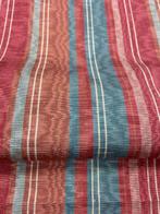 Prestigieuze moiré-stof met geribbelde structuur in linnen