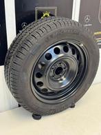 Peugeot Expert reservewiel band thuiskomer 215/60R17, Auto-onderdelen, Banden en Velgen, 17 inch, Band(en), Gebruikt, 215 mm