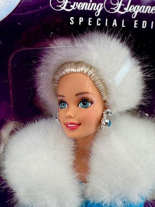 Mattel - Barbiepop Winter Renaissance – Evening Elegance, Antiek en Kunst, Antiek | Speelgoed