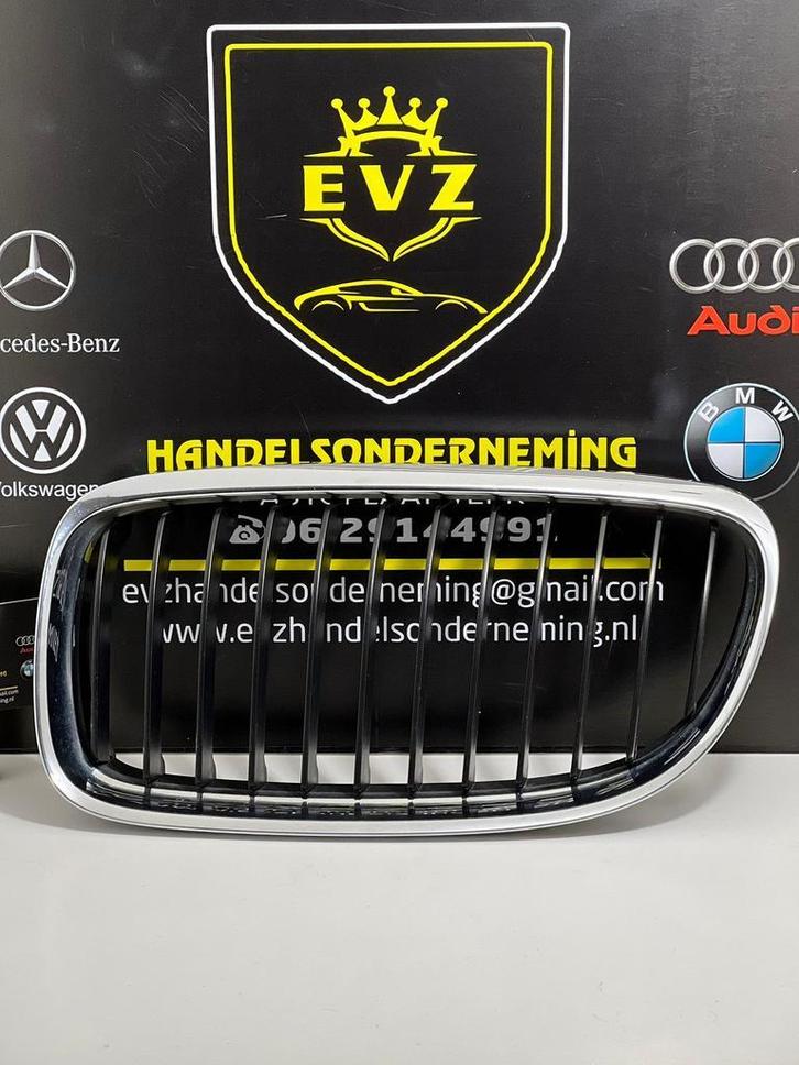 BMW 3 serie E90/E91 Grille Chroom links bj.2010 72091967, Auto-onderdelen, Carrosserie en Plaatwerk, Gebruikt, BMW, Links