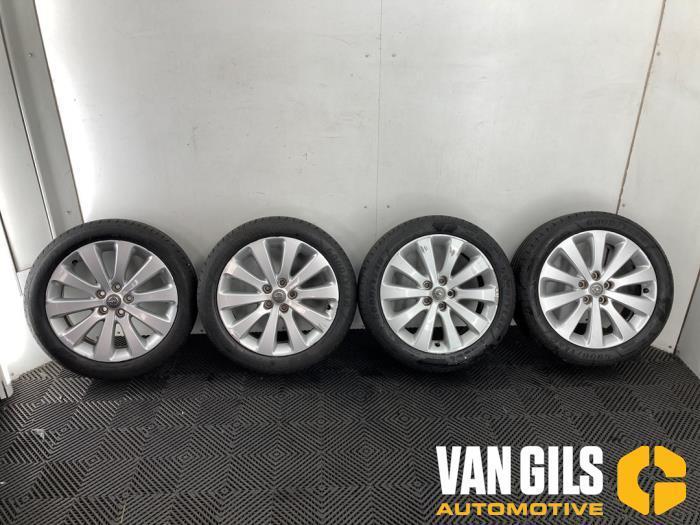 Velgen set + banden Opel Astra O276507, Auto-onderdelen, Ophanging en Onderstel, Ophalen of Verzenden