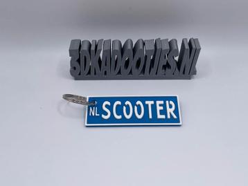 Scooter kenteken sleutelhanger met naam -alle namen mogelijk beschikbaar voor biedingen