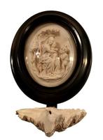 Wijwatervat - 1850-1900 - Madonna en S. Giovannino - 27 cm