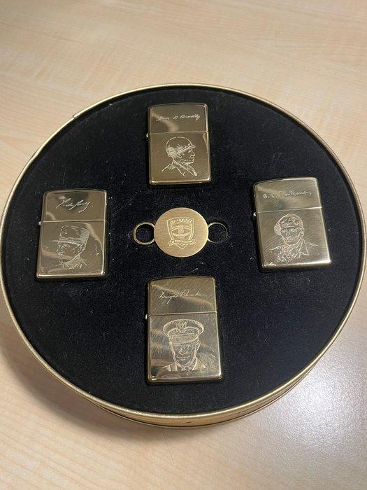 Zippo - D Day 50 y set - Aansteker - Messing - (4), Verzamelen, Rookartikelen, Aanstekers en Luciferdoosjes