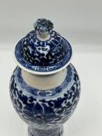 dekselvaas - Porselein - China - Qing Dynastie (1644-1911) -