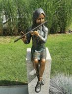 sculptuur, Girl with flute - 66 cm - Brons
