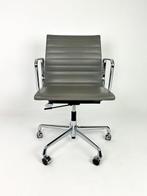 Vitra - Charles & Ray Eames - Bureaustoel - EA118 -, Antiek en Kunst