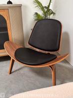 Wegner Shell Chair in walnoot en zwart leer Replica, Waln, Nieuw