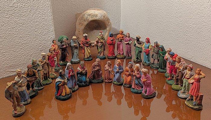 Kerststal (32) - Papier-maché - Pastorell vintage marchia, Antiek en Kunst, Antiek | Boeken en Bijbels