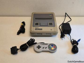 Super Nintendo / Snes - Console + Controller beschikbaar voor biedingen