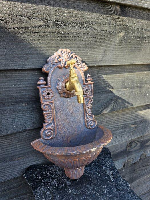 Fontein - 2025 - Vervanging van de kraan, Antiek en Kunst, Curiosa en Brocante