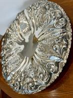 Tafelmiddenstuk - Antiek zilveren bewerkt tafelstuk - Zilver, Antiek en Kunst