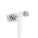 18 Krt. Witgouden entourage oorstekers met diamant | 1,20..., Sieraden, Tassen en Uiterlijk, Oorbellen, Gebruikt, Overige kleuren